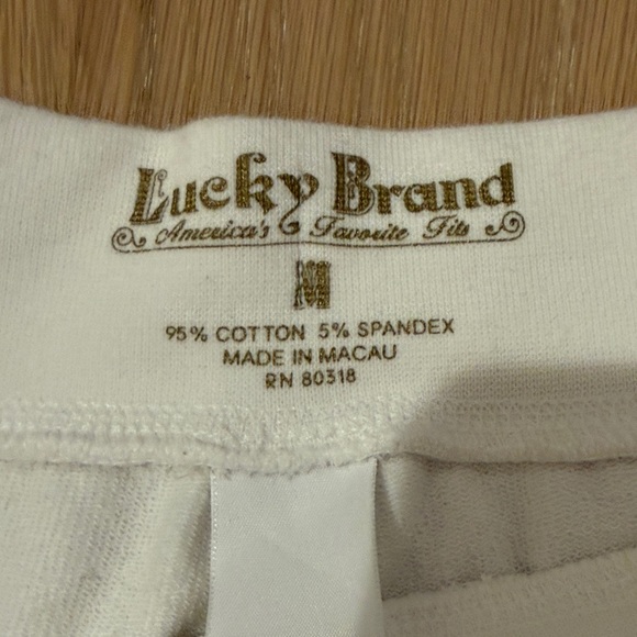 Lucky Brand White Women’s Cropped Pants with Pink & Black Floral Pattern size M - Picture 2 of 11